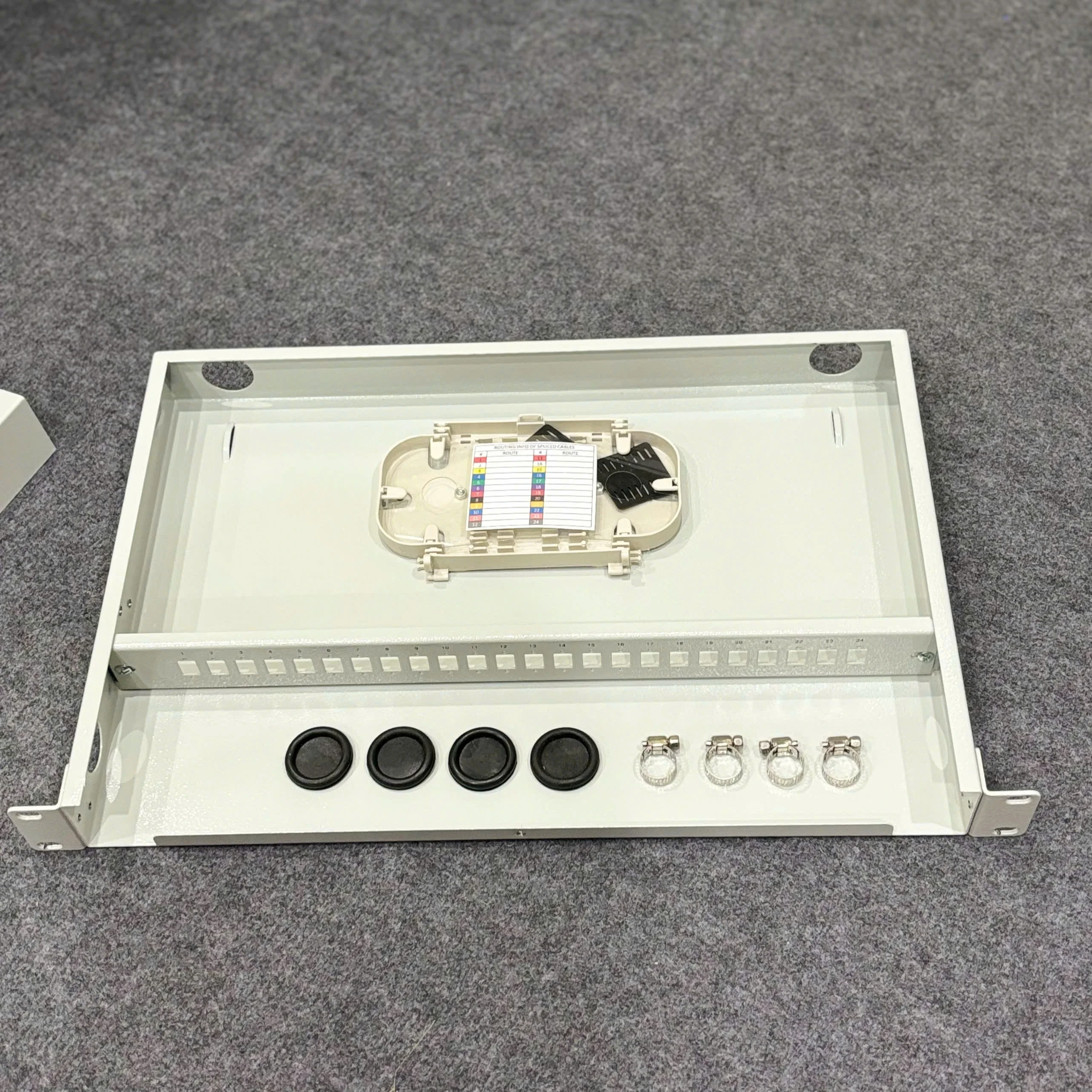 vo-odf-24fo-nap-mo-bat-rack (23)-1750475438.webp